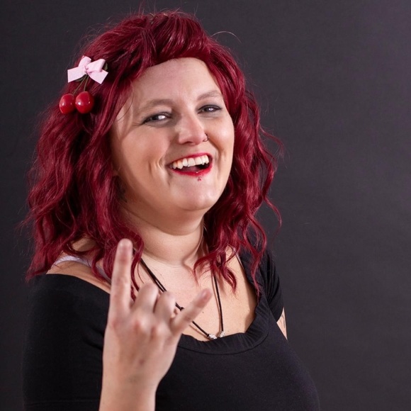 Meet your Posher, Melissa - Picture 4 of 4